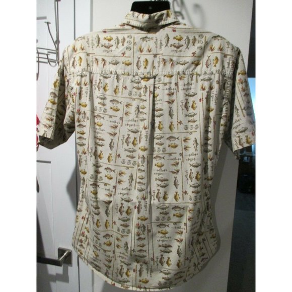Woolrich Size M Men's Short Sleeve Button Front Vintage Shirt w/ Fishing & Lures - Picture 3 of 5